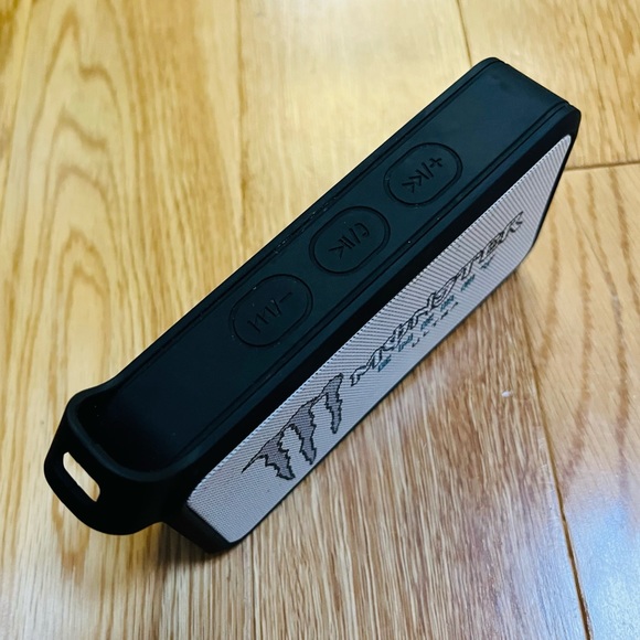 🎶 Monster Energy Aquathump waterproof speaker 🎶 - Picture 8 of 12